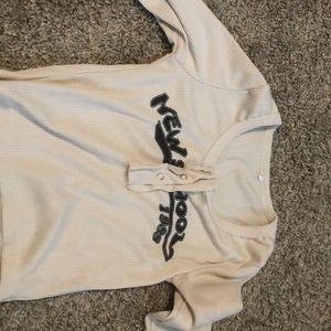 graphic long sleeve beige shirt